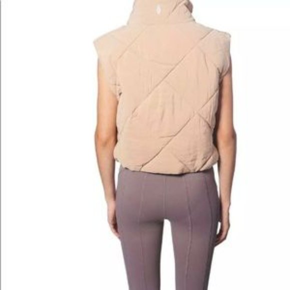 FP Movement by Free People No Chill Tan Vest NWT - Picture 2 of 9